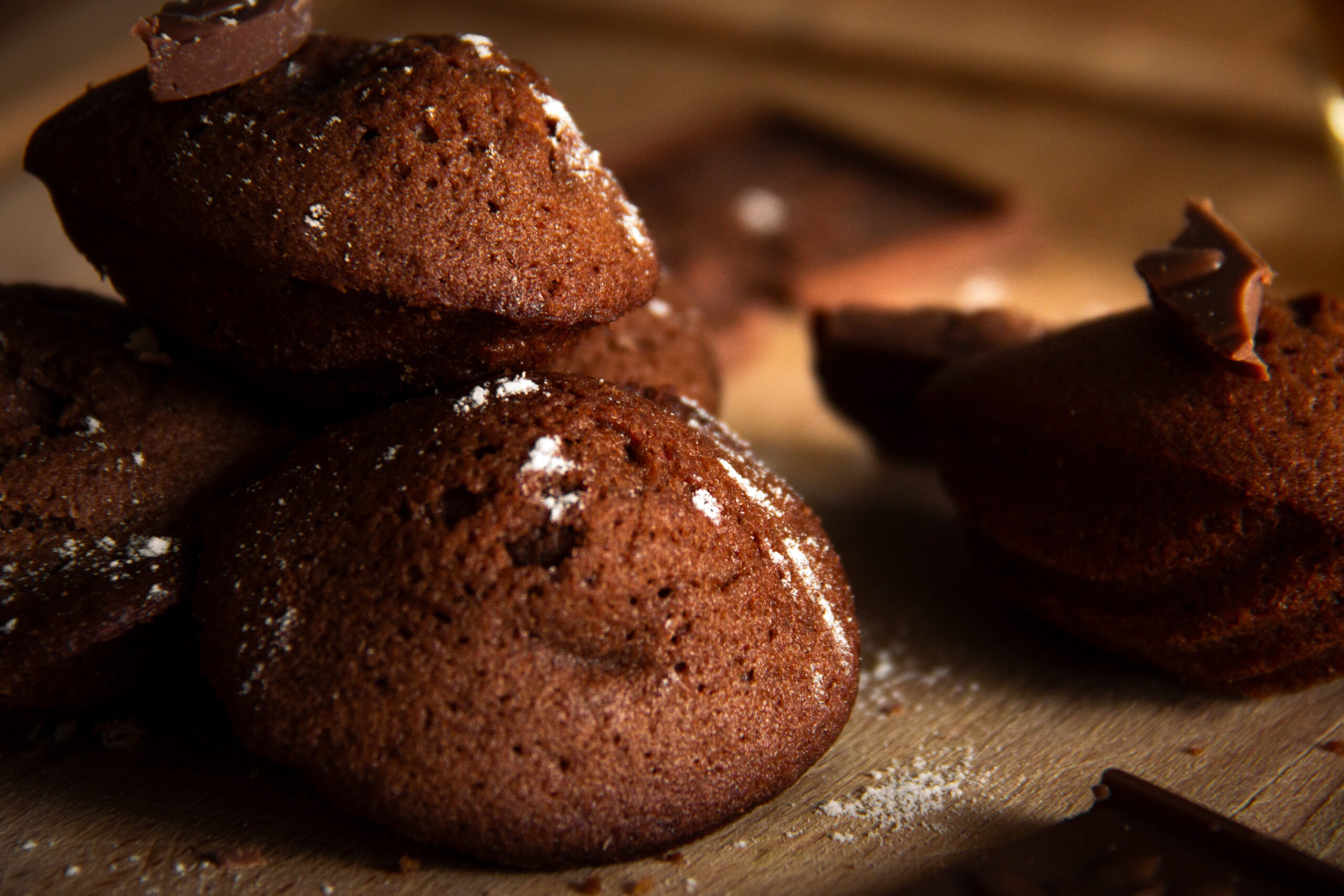 C'est une photo de madeleine au chocolat