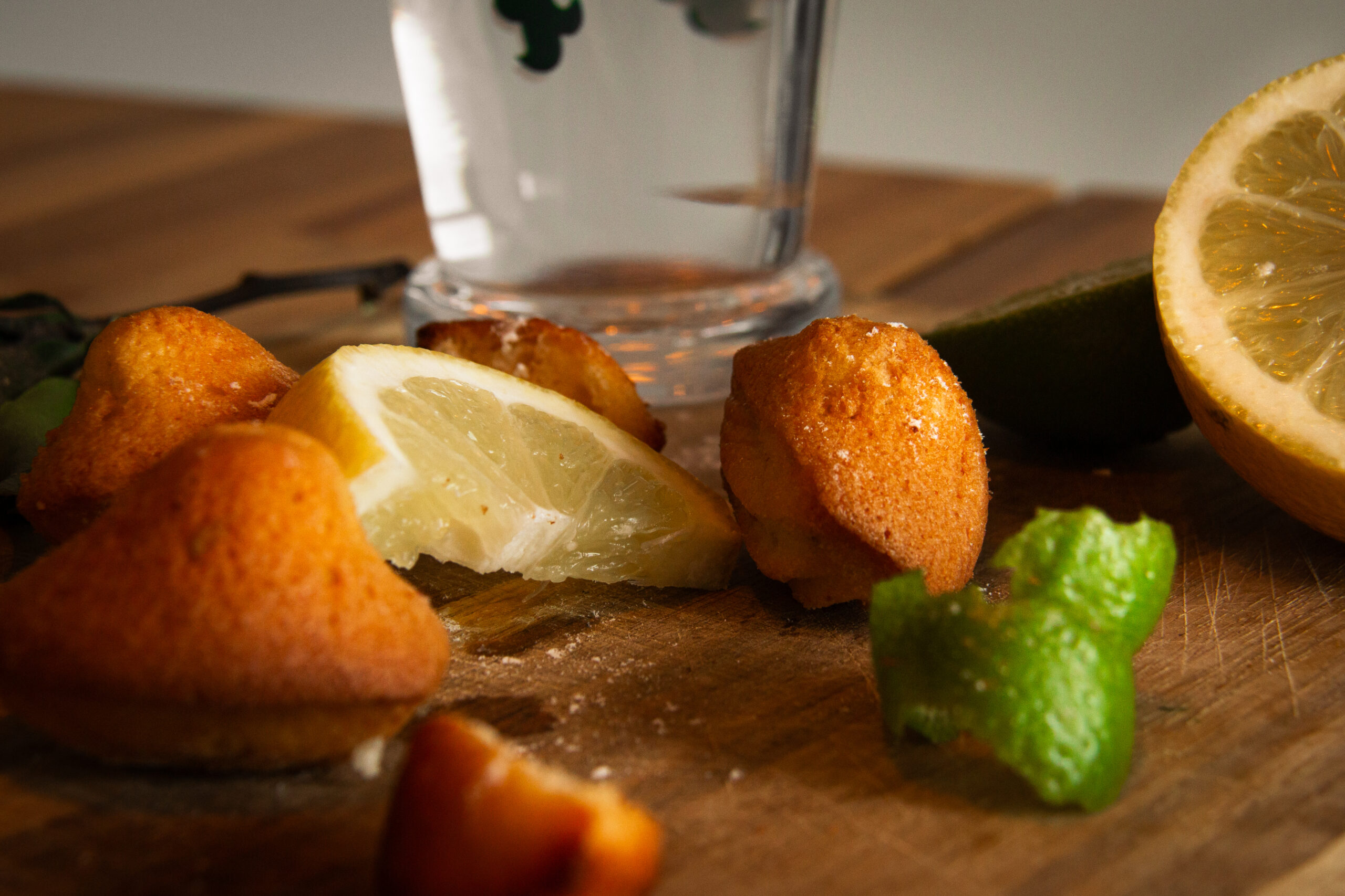 C'est une photo de madeleine au citron